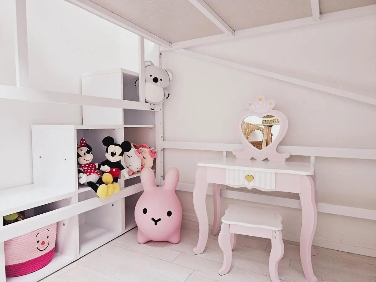 Apartment Familytrip #Nearseoul #Beamprojector #Sosaewoolstationarea #Bunkbed #Spaciousthreerooms Bucheon South Korea